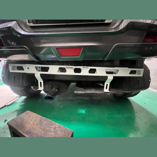  Barre anti-collision arrière Ultra Racing UR-CR2-4638 PROTON IRIZ