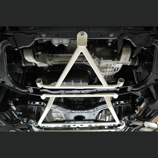  Barre anti-rapprochement 4 points Ultra Racing NISSAN NAVARA 3RD GEN (D23) 2.5D 4WD 2014+