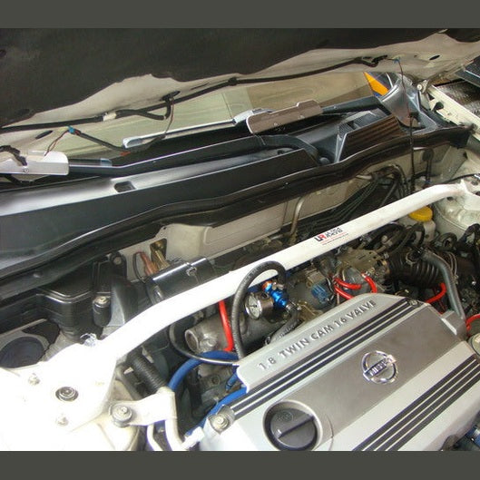  Barre anti-rapprochement Ultra Racing à 2 points NISSAN SENTRA (N16) 1.5 2WD 2000-2012