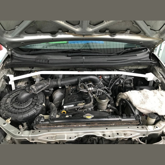  Barre anti-rapprochement Ultra Racing à 2 points TOYOTA INNOVA 1ST GEN (AN40) 2.0 2WD 2008-2011