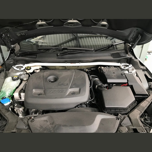 Barre anti-rapprochement Ultra Racing à 2 points VOLVO V40 T4 1.6 4WD 2012-2016
