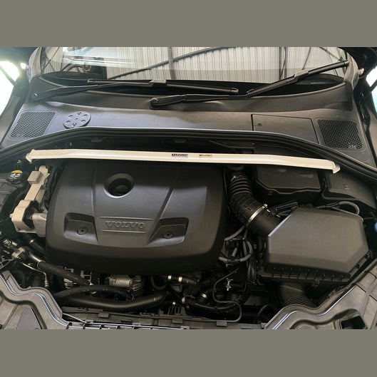  Barre anti-rapprochement Ultra Racing à 2 points VOLVO V60 1ST GEN T4 1.6T 2WD 2010-2018