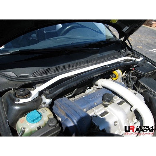  Barre anti-rapprochement Ultra Racing 2P VOLVO S60 1ST GEN 2.0T 2WD 2001-2009