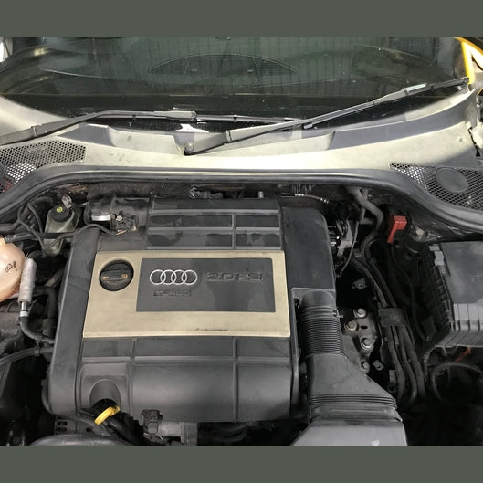  Barre anti-rapprochement Ultra Racing AUDI TT MK2(TYPE8J) 2.0 TFSI 2WD 2006-2014