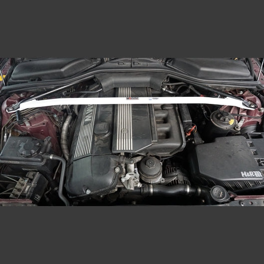  Barre anti-rapprochement Ultra Racing BMW E60 (525i) 2.5 2WD 2003-2010