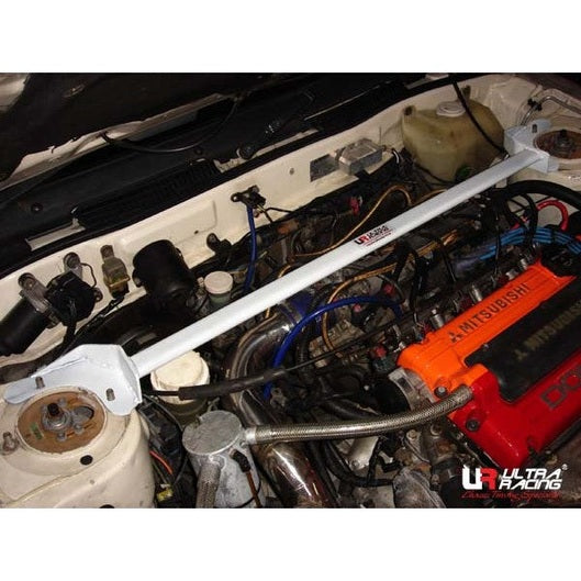  Barre anti-rapprochement Ultra Racing MITSUBISHI GALANT VR4 2.0T 2WD 1988-2002
