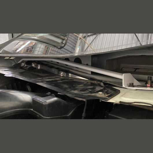  Barre anti-rapprochement Ultra Racing UR-TW2-4253 Ultra Racing 2P 4253 HONDA STEPWGN RP3 PRE-FACELIFT 1.5T 2WD MINIVAN 2015-2022