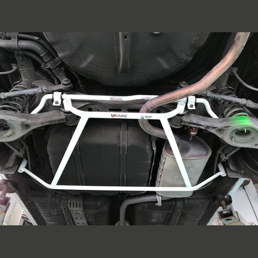  Barre anti-rapprochement arrière 4 points Ultra Racing HYUNDAI AVANTE 4TH GEN (HD) 2.0 2WD 2006-2010