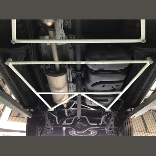  Barre anti-rapprochement arrière 4 points Ultra Racing HYUNDAI STAREX 2ND GEN (TQ) 2.5D 2WD 2007+