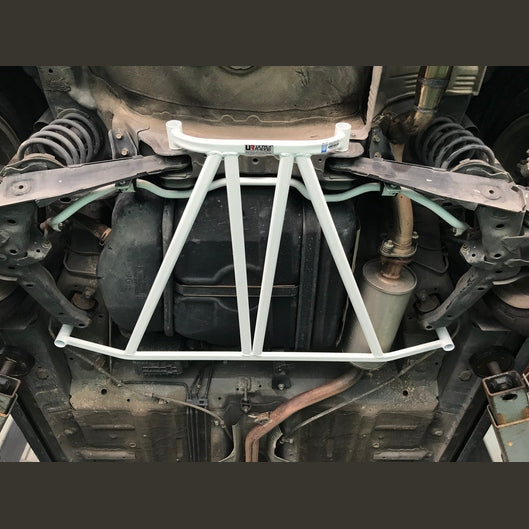  Barre anti-rapprochement arrière Ultra Racing 4P HONDA CIVIC 8TH GEN (FD1) 1.8 2WD 2006-2011