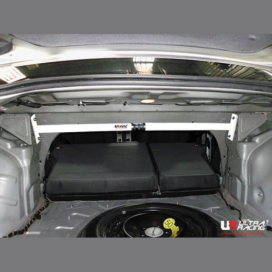  Barre anti-rapprochement arrière Ultra Racing VOLVO S40 2ND GEN 2.0T 2WD 2004-2012