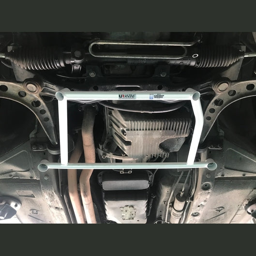  Barre anti-rapprochement avant en H à 4 points Ultra Racing BMW E36 (318is) 1.8 TIMING BELT 2WD COUPE 1990-2000