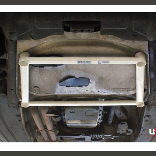  Barre anti-rapprochement avant en H à 4 points Ultra Racing BMW E53 (X5) 4.4 4WD 1999-2006