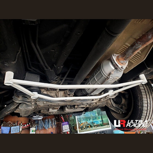  Barre anti-rapprochement avant en H à 4 points Ultra Racing HONDA CR-V 3RD GEN (RE1-5/RE7) 2.4 4WD 2006-2012