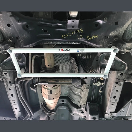 Barre anti-rapprochement avant en H à 4 points Ultra Racing MAZDA 8 4TH GEN (LY) 2.3 2WD 2006-2016