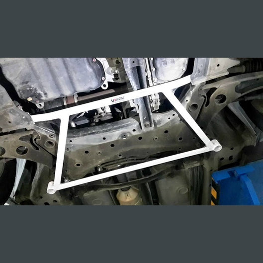  Barre anti-rapprochement avant en H à 4 points Ultra Racing MITSUBISHI ASX 3RD GEN 2.0 2WD CKD 2014+