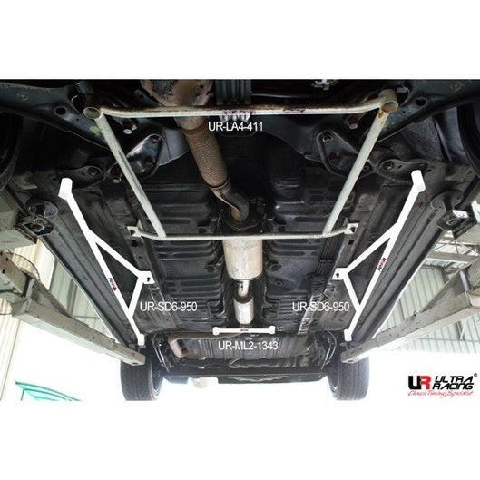  Barre anti-rapprochement avant en H à 4 points Ultra Racing NISSAN CEFIRO (A32) 2.0 2WD 1994-1998