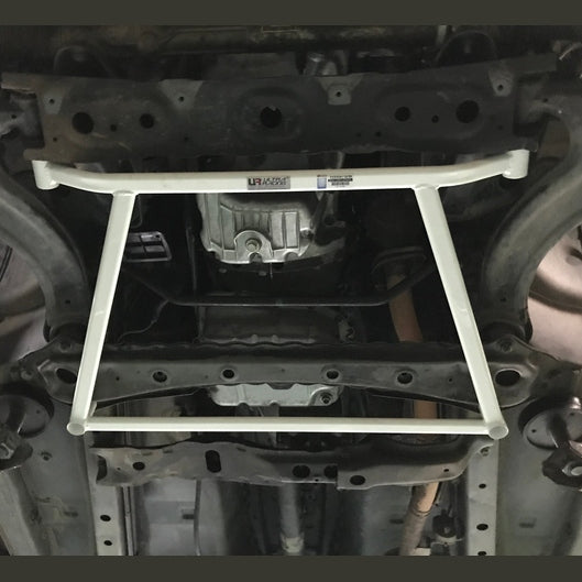  Barre anti-rapprochement avant en H à 4 points Ultra Racing PERODUA NAUTICA (J200) 1.5 4WD 7-SEATER 2008-2018