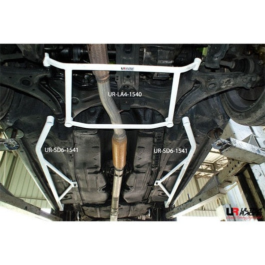  Barre anti-rapprochement avant en H à 4 points Ultra Racing TOYOTA CORONA 9TH GEN (T170) 2.0 2WD MT 1987-1992