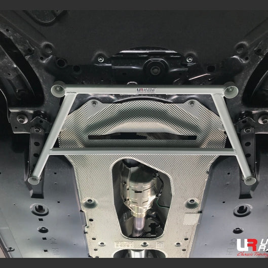  Barre anti-rapprochement avant inférieure à 4 points Ultra Racing MAZDA 3 4TH GEN (BP) 2.0 2WD HATCHBACK 2019+