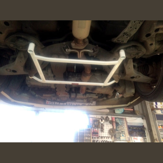  Barre anti-rapprochement avant inférieure à 4 points Ultra Racing MITSUBISHI EVO 4 4TH GEN (CN9A) 2.0T 4WD 1996-1998