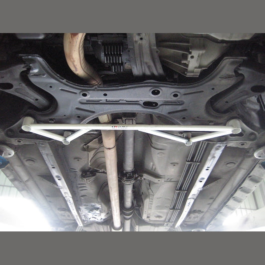  Barre anti-rapprochement avant inférieure à 4 points Ultra Racing TOYOTA CALDINA 3RD GEN (T240) 2.0ZT 2WD NATURALLY-ASPIRATED 2002-2007