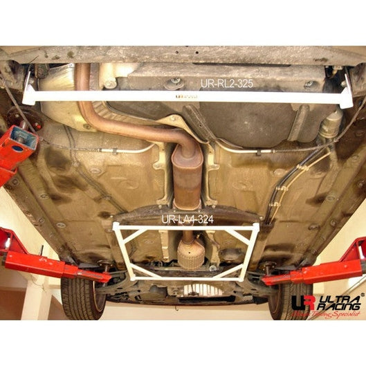  Barre anti-rapprochement avant inférieure à 4 points Ultra Racing VOLKSWAGEN NEW BEETLE 1.8T 2WD 1998-2011