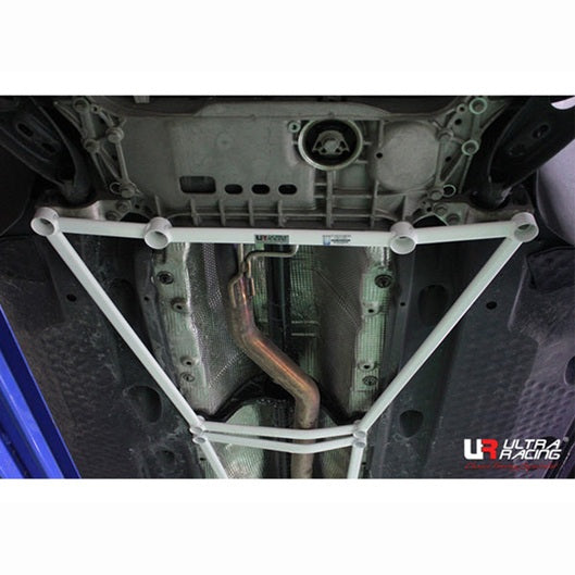  Barre anti-rapprochement avant inférieure Ultra Racing à 6 points AUDI Q3 (TYP 8U) 1.4 TFSI 2WD 2011-2018