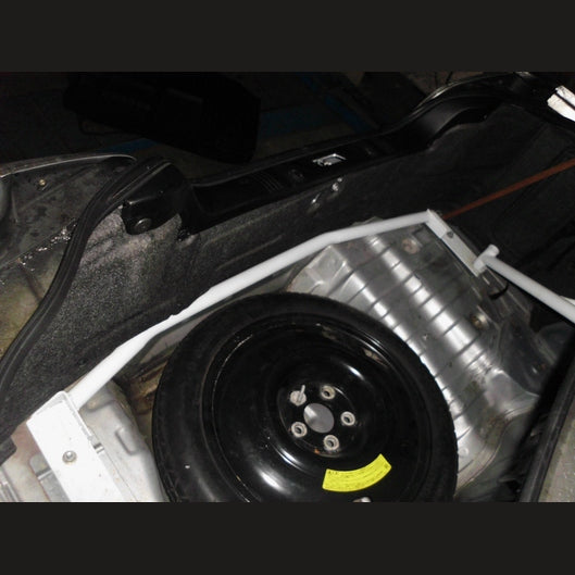  Barre anti-rapprochement supérieure arrière 2 points Ultra Racing NISSAN SKYLINE 10TH GEN (GTR 34) 2.6TT 4WD 1999-2002