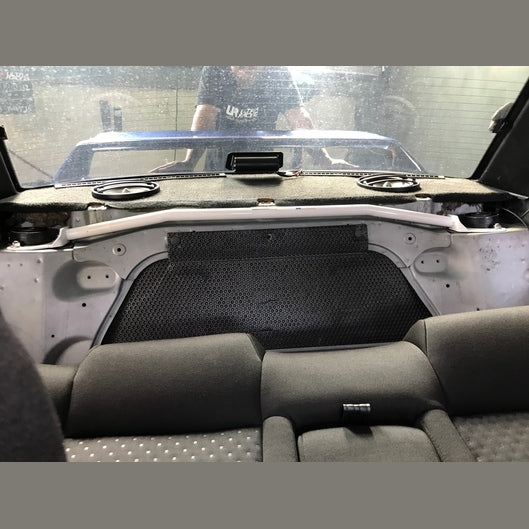  Barre anti-rapprochement supérieure arrière Ultra Racing NISSAN BLUEBIRD (U12) 1.8 2WD 1987-1992