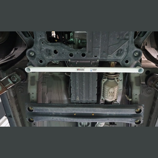  Barre de liaison inférieure avant Ultra Racing SUZUKI GRAND VITARA 3RD GEN (JT) 2.0-J20A 2005-2017