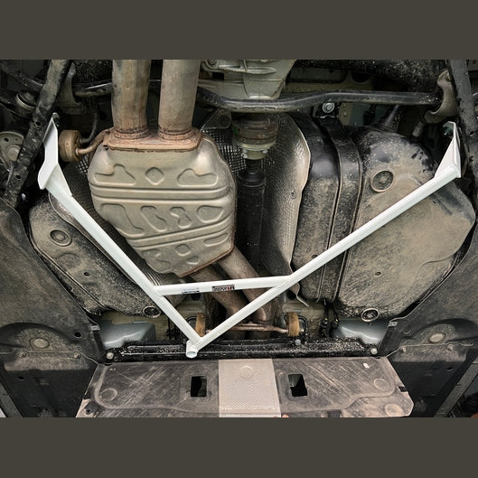  Barre de renfort inférieure arrière Ultra Racing UR-RL3-4368 pour Porsche Cayenne PORSCHE CAYENNE 3RD GEN (9Y0) 3.0 V6 4WD 2017+