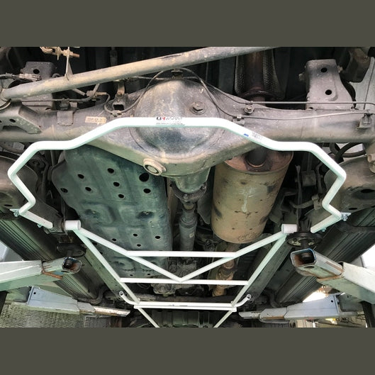  Barre de renfort inférieure arrière Ultra Racing UR-RL4-1101 Ultra Racing 4P TOYOTA FORTUNER 1ST GEN (AN50) 2.7 4WD 2004-2015