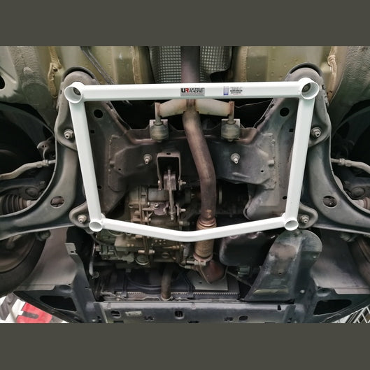  Barre de renfort inférieure avant Ultra Racing 4P CITROEN DS 3 1.2 2WD 2009-2016