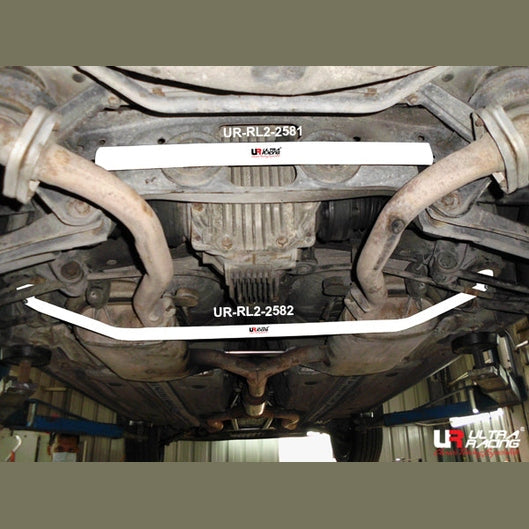  Barre inférieure arrière 2 points Ultra Racing LEXUS LS 400 1ST GEN (XF10) 4.0 V8 2WD 1989-1994