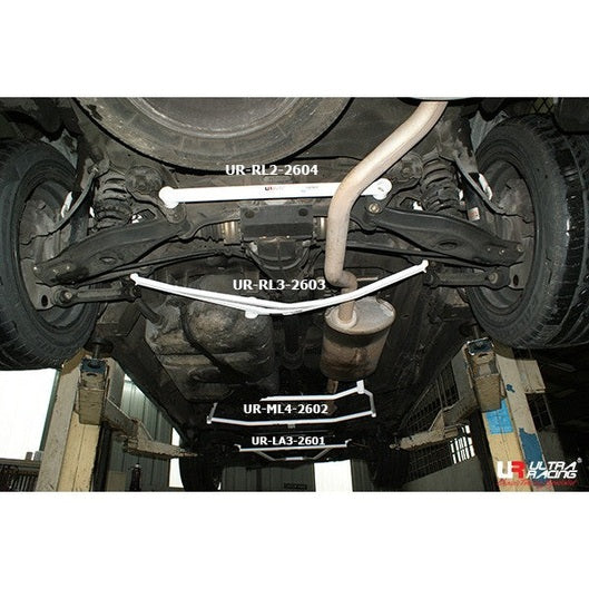  Barre inférieure arrière 2 points Ultra Racing SSANGYONG RODIUS 1ST GEN 2.7D 4WD 2004-2012