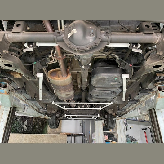  Barre inférieure arrière 4 points Ultra Racing MAXUS G10 2.0T 2WD 2014+