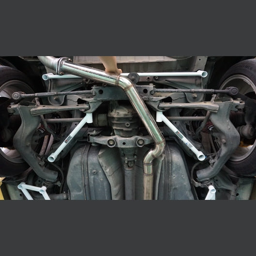  Barre inférieure arrière 4 points Ultra Racing TOYOTA CALDINA 3RD GEN (T240) 2.0T GT4 4WD 2002-2007