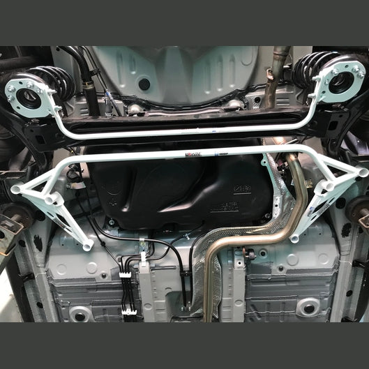  Barre inférieure arrière 4 points Ultra Racing TOYOTA VIOS 3RD GEN (XP150) 1.5 2WD 5-SPEED 2013-2016