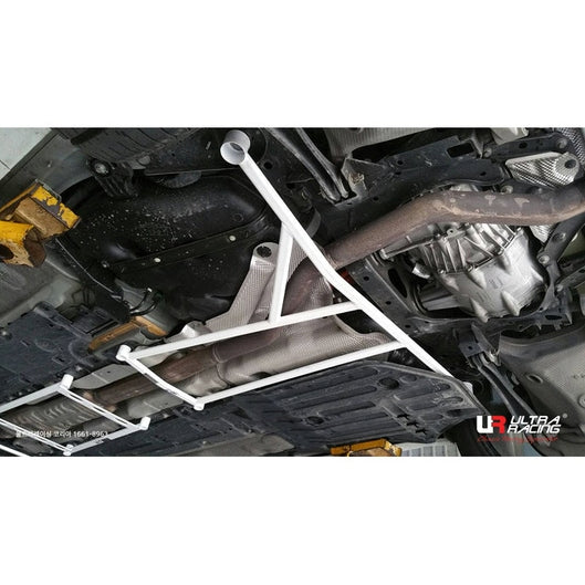  Barre inférieure arrière 4 points Ultra Racing VOLVO XC90 2ND GEN T8 2.0 TWIN CHARGE 4WD HYBRID 2015+