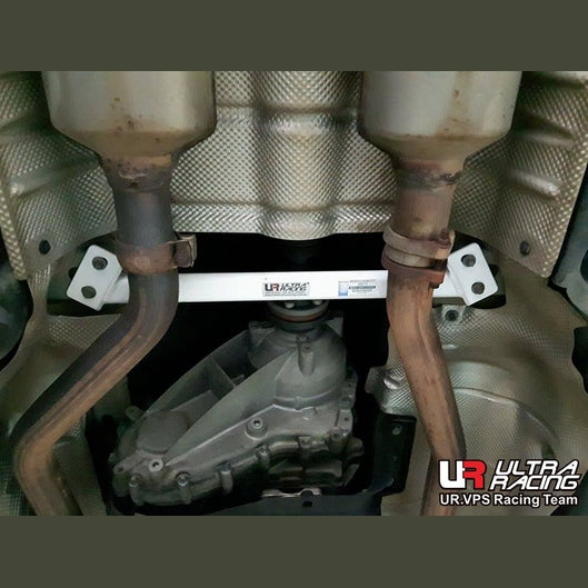  Barre inférieure arrière Ultra Racing 2P MERCEDES-BENZ W251 R63 6.3 V8 4WD 2005-2017