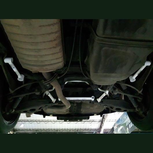  Barres de renfort arrière/latérales Ultra Racing 2x 2 points TOYOTA RAV4 3RD GEN (XA30) 2.4 2WD 2005-2012