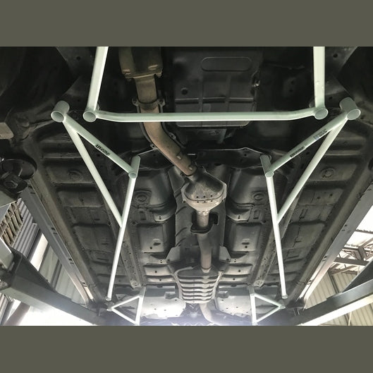  Barres latérales Ultra Racing 2x3 points SUBARU FORESTER 3RD GEN (SH5) 2.0T 4WD 2009-2013