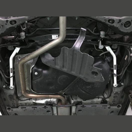  Barres latérales arrière Ultra Racing 2x2P AUDI Q3 (TYP 8U) 2.0 TFSI 4WD 2011-2018