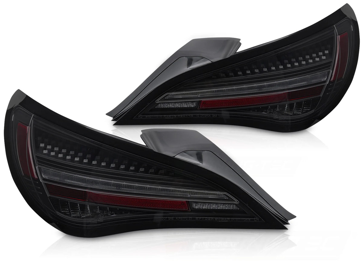 Feux arrière à LED Dynamique noir fumé compatibles avec Mercedes CLA C117 13-16 / X117 14-16 Ampoule d'origine
