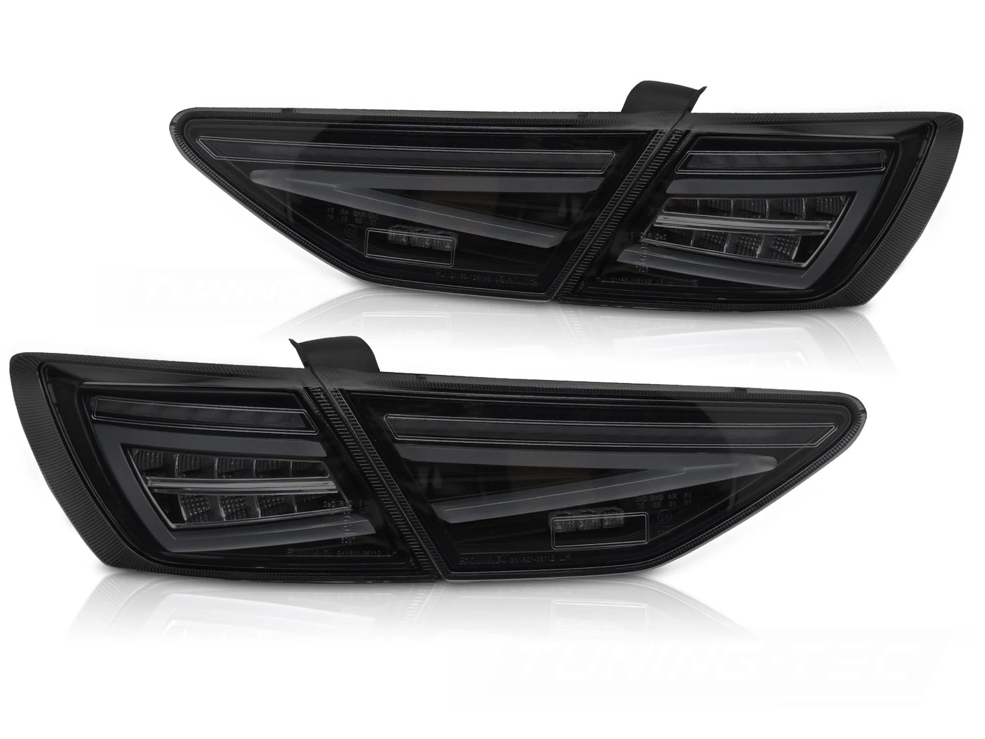 Feux arrière à LED noir fumé compatibles avec SEAT LEON III 5F 12-20 HB OEM LED