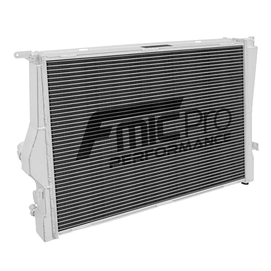 Radiateur Aluminium FMIC.Pro BMW Série 1 / Série 3 E81 E82 E87 E88 E90 E91 E92 E93