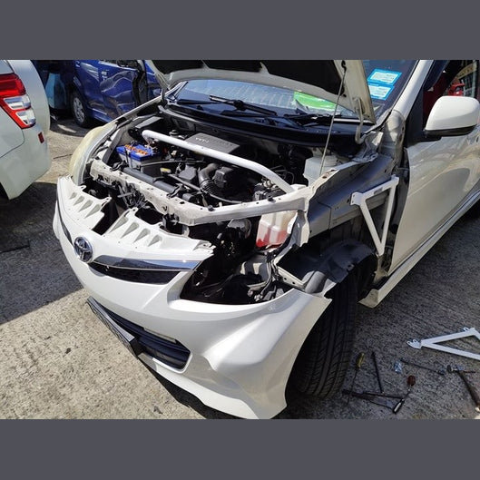  Supports de garde-boue 3 points Ultra Racing TOYOTA AVANZA 2ND GEN (F650) 1.5 2WD 2011-2016